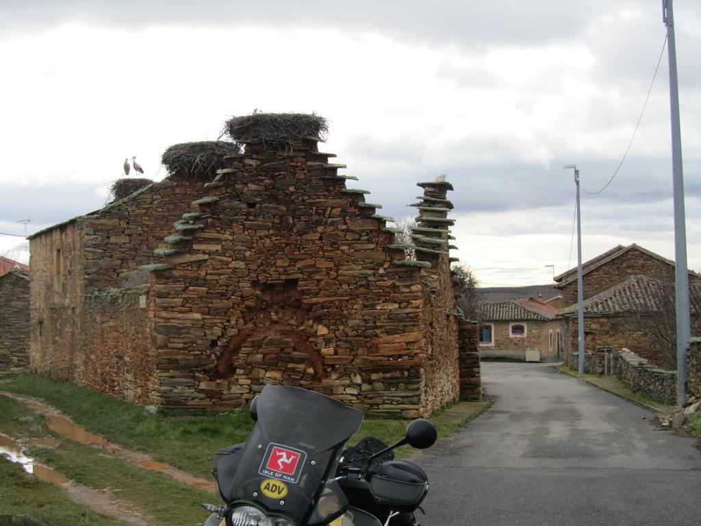 La Posada De Toribia Val De San Lorenzo Zewnętrze zdjęcie