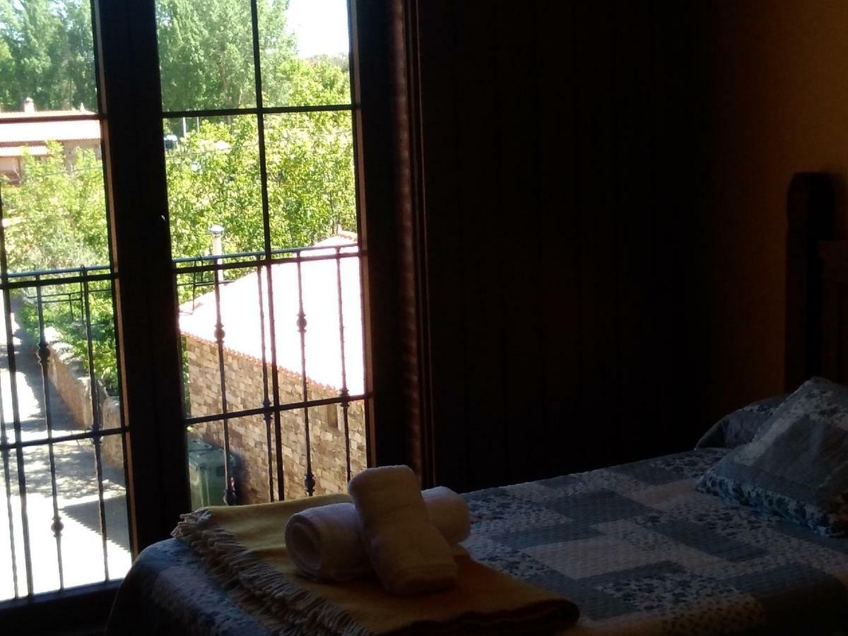 La Posada De Toribia Val De San Lorenzo Zewnętrze zdjęcie