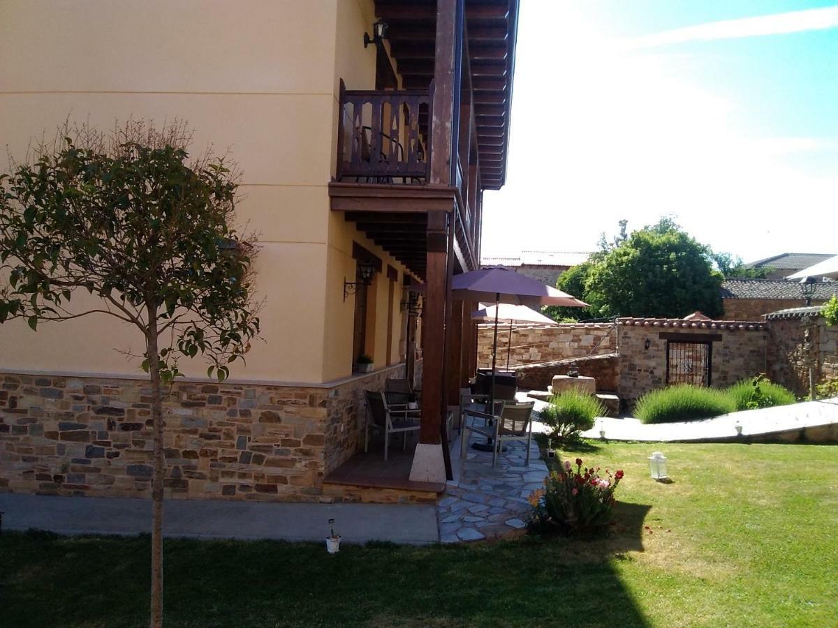 La Posada De Toribia Val De San Lorenzo Zewnętrze zdjęcie